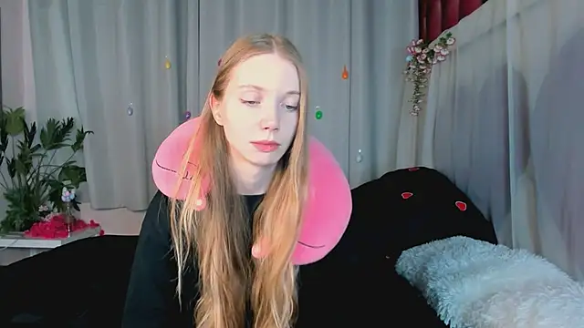 Snapshot of lada2k4 chatting on 05.21.26 lada2k4 online show from 05.21.26