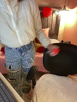 alahia pink online show from 02.13.26