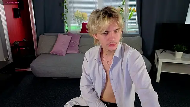 Snapshot of JameMiller chatting on 03.04.26 JameMiller online show from 03.04.26