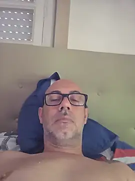 Snapshot of pareja47 chatting on 06.17.26 pareja47 online show from 06.17.26