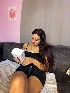 -BabyLuna online show from 04.17.26