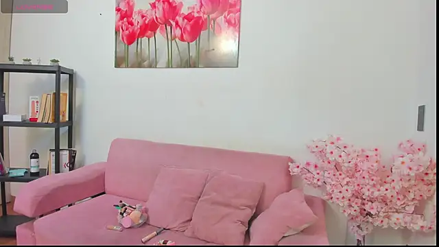 Snapshot of Kitty_f00x chatting on 06.20.26 Kitty f00x online show from 06.20.26