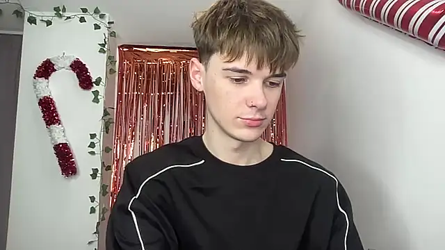 Snapshot of YourMilkyGuy chatting on 02.10.26 YourMilkyGuy online show from 02.10.26