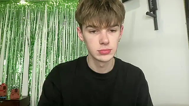 Snapshot of YourMilkyGuy chatting on 03.04.26 YourMilkyGuy online show from 03.04.26