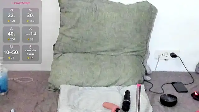 Snapshot of BellaDreamss chatting on 06.13.26 BellaDreamss online show from 06.13.26