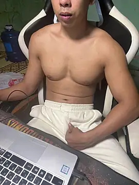 Snapshot of Graymenn chatting on 02.24.26 Graymenn online show from 02.24.26