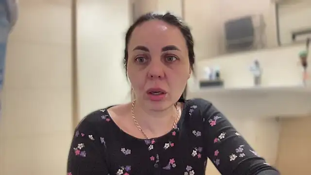 Darsy Rox online show from 04.12.26