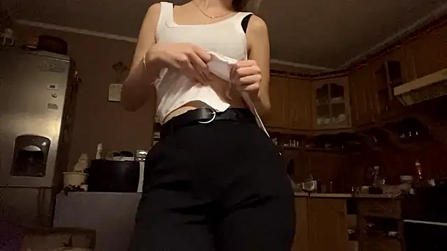 Snapshot of CharmingBlonde chatting on 03.03.26 CharmingBlonde online show from 03.03.26