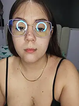 its lauu  online show from 02.22.26