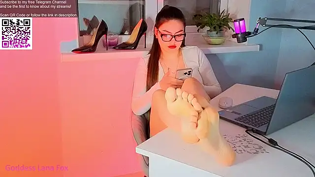 Snapshot of GoddessLanaFox chatting on 03.04.26 GoddessLanaFox online show from 03.04.26