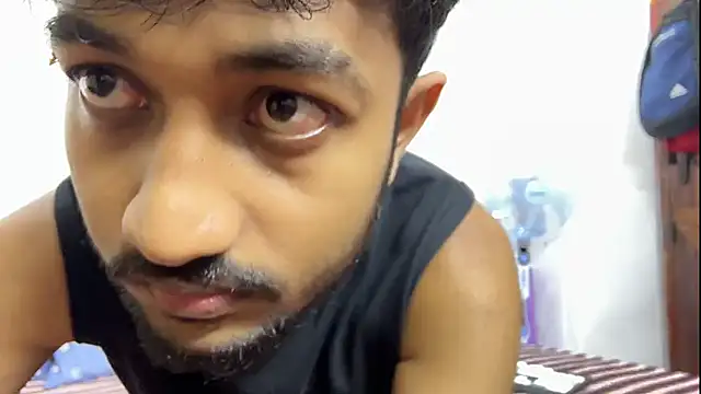 Snapshot of DesiDaddyandSon chatting on 06.18.26 DesiDaddyandSon online show from 06.18.26