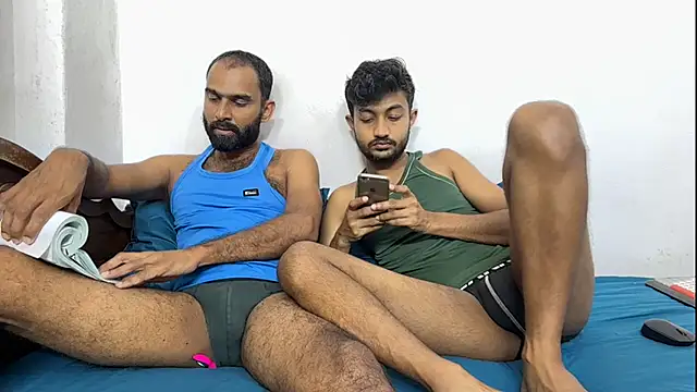 Snapshot of DesiDaddyandSon chatting on 07.28.26 DesiDaddyandSon online show from 07.28.26
