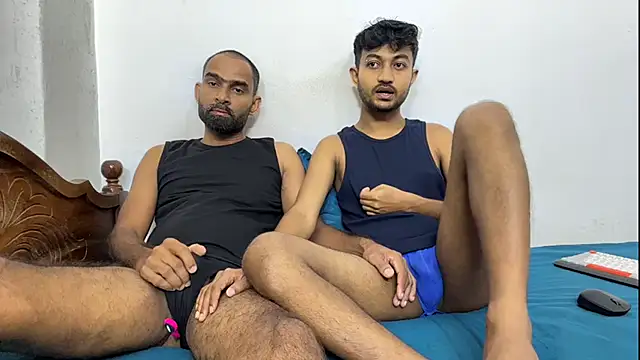 Snapshot of DesiDaddyandSon chatting on 08.06.26 DesiDaddyandSon online show from 08.06.26