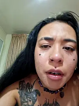 Snapshot of Zafira_glow chatting on 02.22.26 Zafira glow online show from 02.22.26