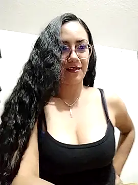 Snapshot of Salma-sweet chatting on 05.08.26 Salma-sweet online show from 05.08.26