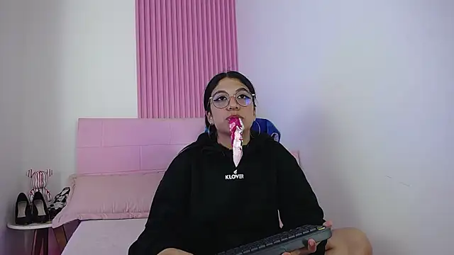 sharlotaustral18 online show from 02.10.26