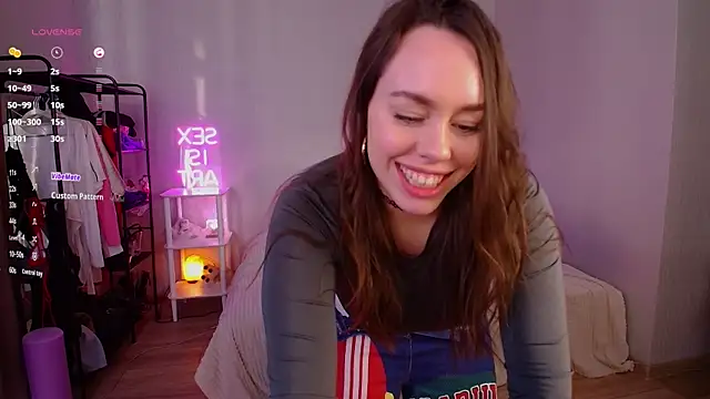 Monroe Linger online show from 04.13.26