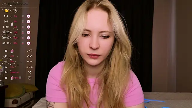 lilMelaniloveis online show from 04.18.26