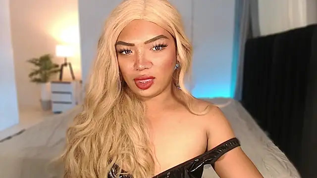 Snapshot of Ur_Sexybuttercup69 chatting on 02.26.26 Ur Sexybuttercup69 online show from 02.26.26