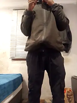 Snapshot of ZEEGOON chatting on 03.04.26 ZEEGOON online show from 03.04.26