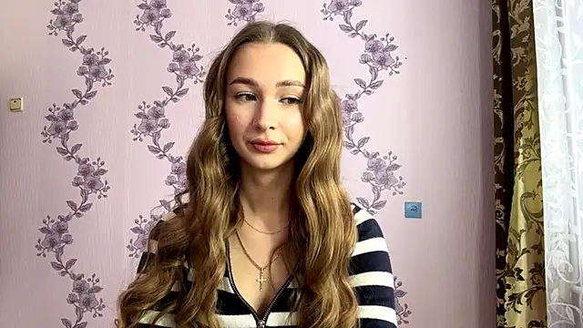 Snapshot of LacieHelaire chatting on 03.04.26 LacieHelaire online show from 03.04.26