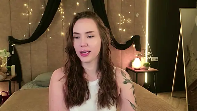 Snapshot of Arielle_Vade chatting on 05.19.26 Arielle Vade online show from 05.19.26