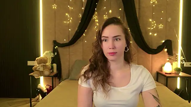 Snapshot of Arielle_Vade chatting on 05.20.26 Arielle Vade online show from 05.20.26