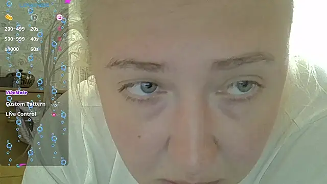 Snapshot of CurvyWild_Lady30 chatting on 05.17.26 CurvyWild Lady30 online show from 05.17.26