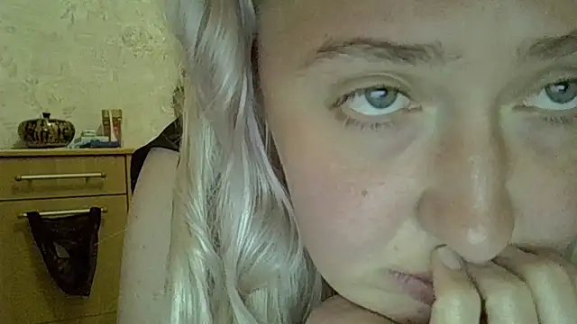 Snapshot of CurvyWild_Lady30 chatting on 05.30.26 CurvyWild Lady30 online show from 05.30.26