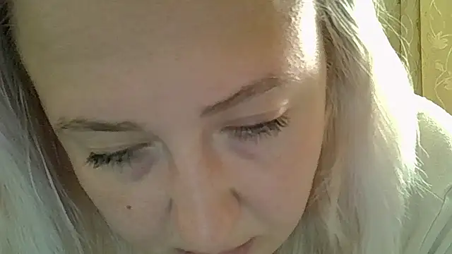 Snapshot of CurvyWild_Lady30 chatting on 06.10.26 CurvyWild Lady30 online show from 06.10.26