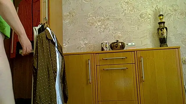 Snapshot of CurvyWild_Lady30 chatting on 06.11.26 CurvyWild Lady30 online show from 06.11.26