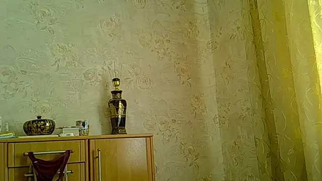 Snapshot of CurvyWild_Lady30 chatting on 06.29.26 CurvyWild Lady30 online show from 06.29.26