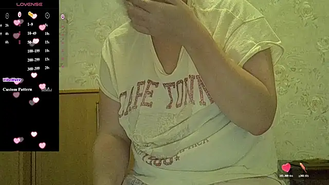 Snapshot of CurvyWild_Lady30 chatting on 07.18.26 CurvyWild Lady30 online show from 07.18.26