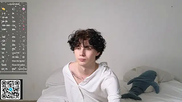 moon Gloww online show from 02.11.26