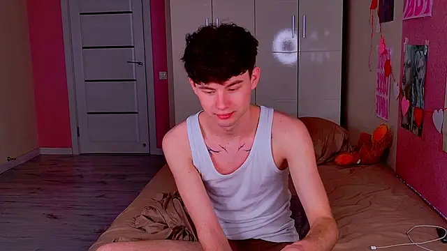 moon Gloww online show from 03.22.26