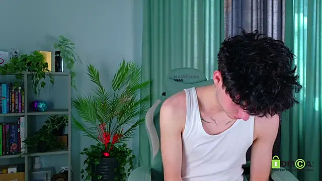 moon Gloww online show from 04.02.26