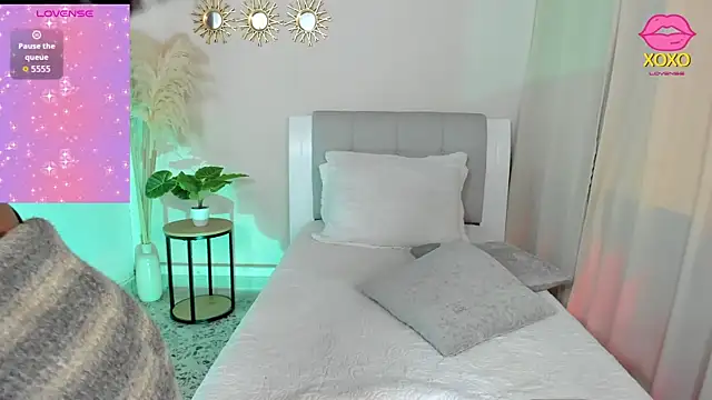 Snapshot of antonela-bella chatting on 06.15.26 antonela-bella online show from 06.15.26