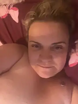 Snapshot of Piper_Milf_36 chatting on 06.18.26 Piper Milf 36 online show from 06.18.26