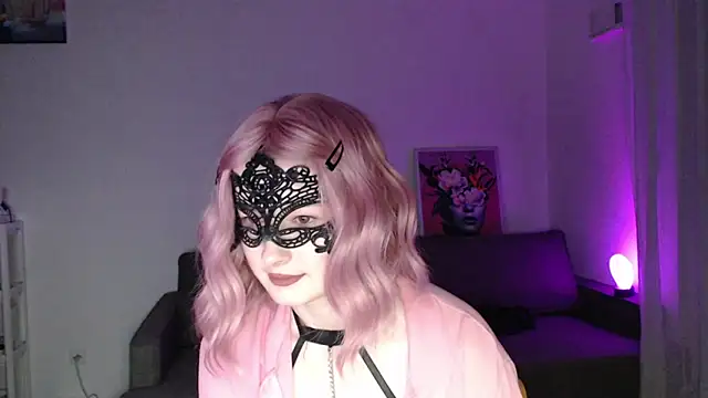 Snapshot of LunaXcherry chatting on 02.26.26 LunaXcherry online show from 02.26.26