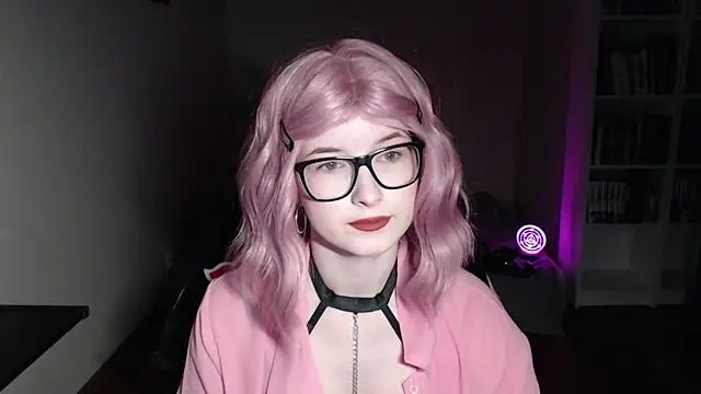 Snapshot of LunaXcherry chatting on 03.04.26 LunaXcherry online show from 03.04.26