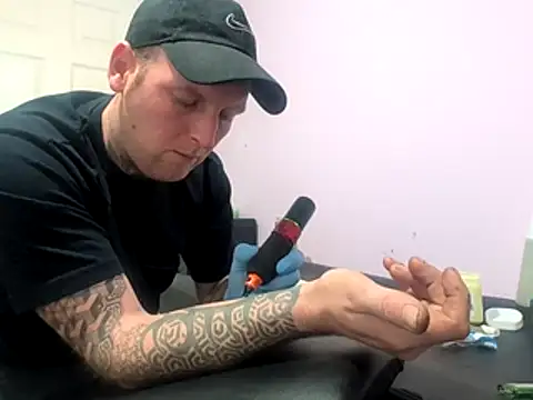 Snapshot of dave32000 chatting on 02.19.26 dave32000 online show from 02.19.26