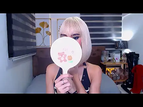 Snapshot of JuicyCockThea chatting on 06.29.26 JuicyCockThea online show from 06.29.26