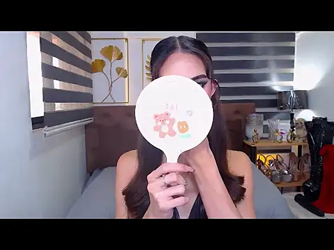 Snapshot of JuicyCockThea chatting on 07.14.26 JuicyCockThea online show from 07.14.26