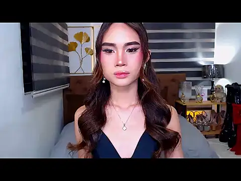 Snapshot of JuicyCockThea chatting on 07.20.26 JuicyCockThea online show from 07.20.26