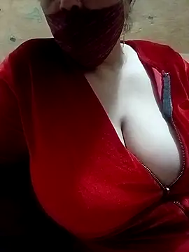 Snapshot of Simran_008 chatting on 02.15.26 Simran 008 online show from 02.15.26