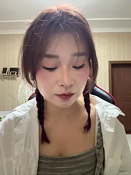 Snapshot of A-cola chatting on 02.25.26 A-cola online show from 02.25.26