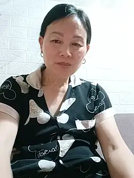 Snapshot of Kiss_love2 chatting on 05.23.26 Kiss love2 online show from 05.23.26