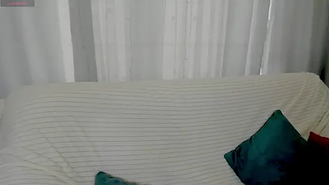 EmilyTrase online show from 04.18.26