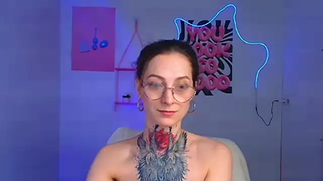 Esmi Winter online show from 02.14.26