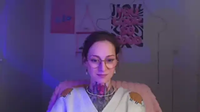 Esmi Winter online show from 03.12.26